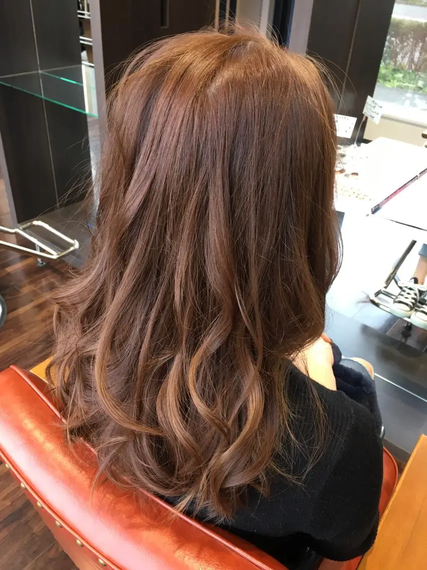 ロング カラー ベージュカラー ブラウンカラー ブラウンベージュ ラベンダーカラー 川合 勇気のヘアスタイル