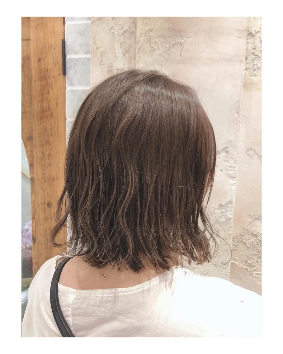 ミディアム アッシュ カット ヘアカラー トリートメント 代表山口ひな 髪質改善のプロのヘアスタイル