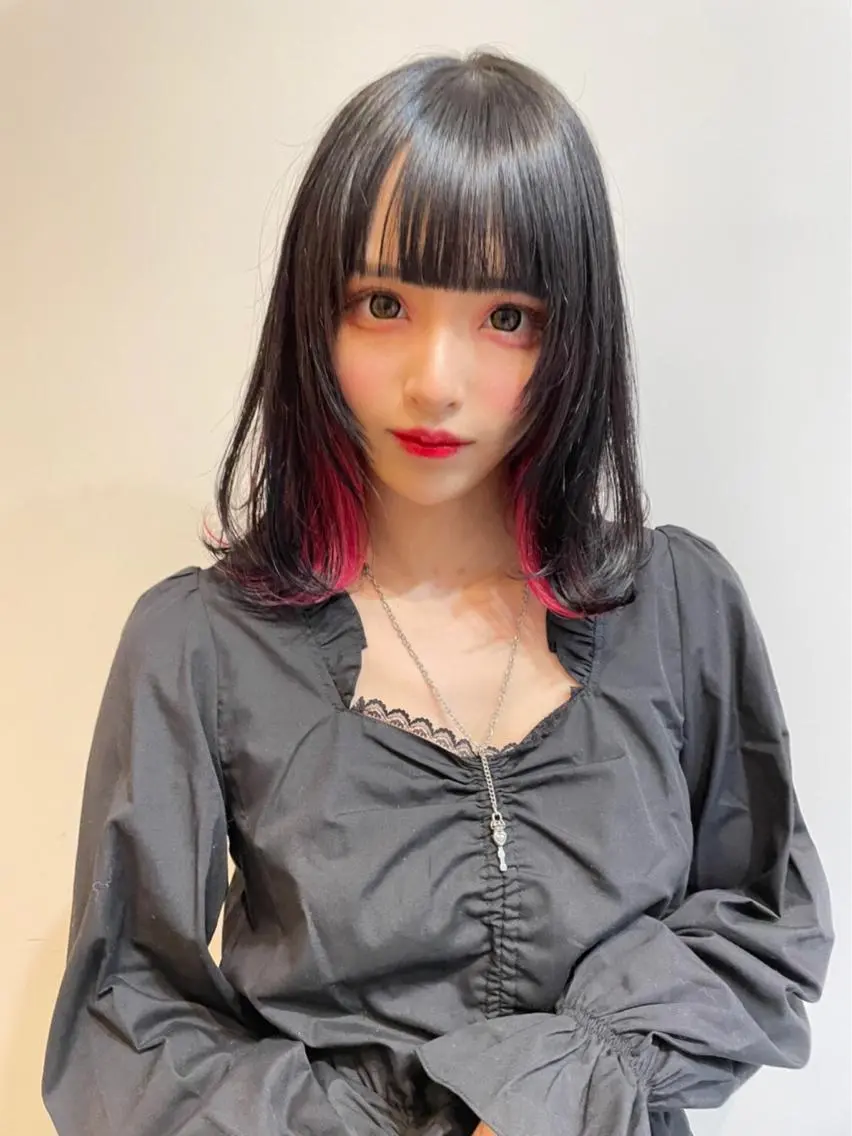 ミディアム カラー インナーカラー ピンクカラー レイヤーカット 中目黒🌼 🌼ハナのヘアスタイル