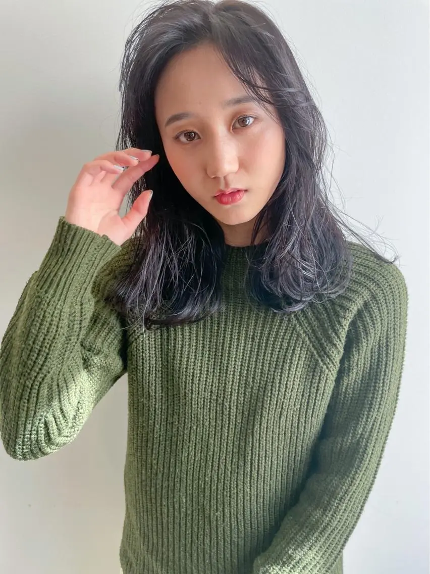 セミロング kiy by ioeのヘアスタイル