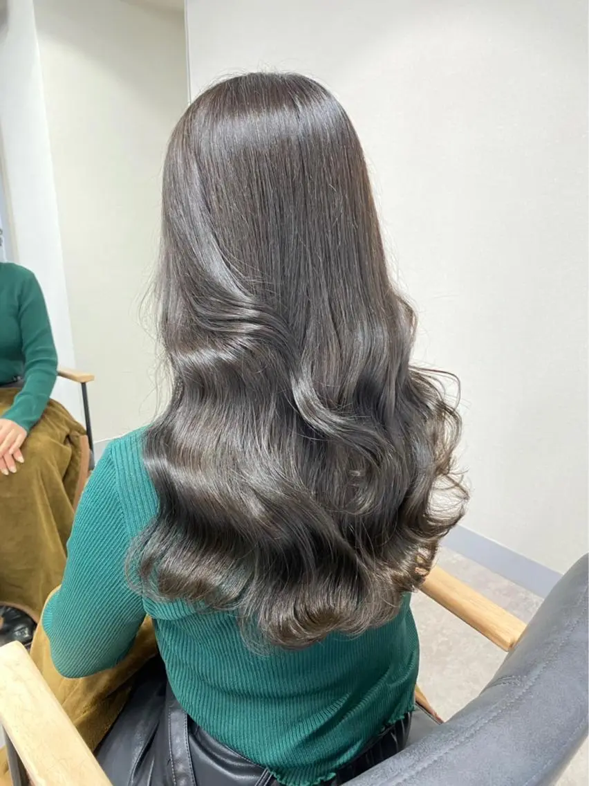 カラー ブリーチ ブリーチなしカラー 暖色カラー✨代表しげ オグジュアリーのヘアスタイル