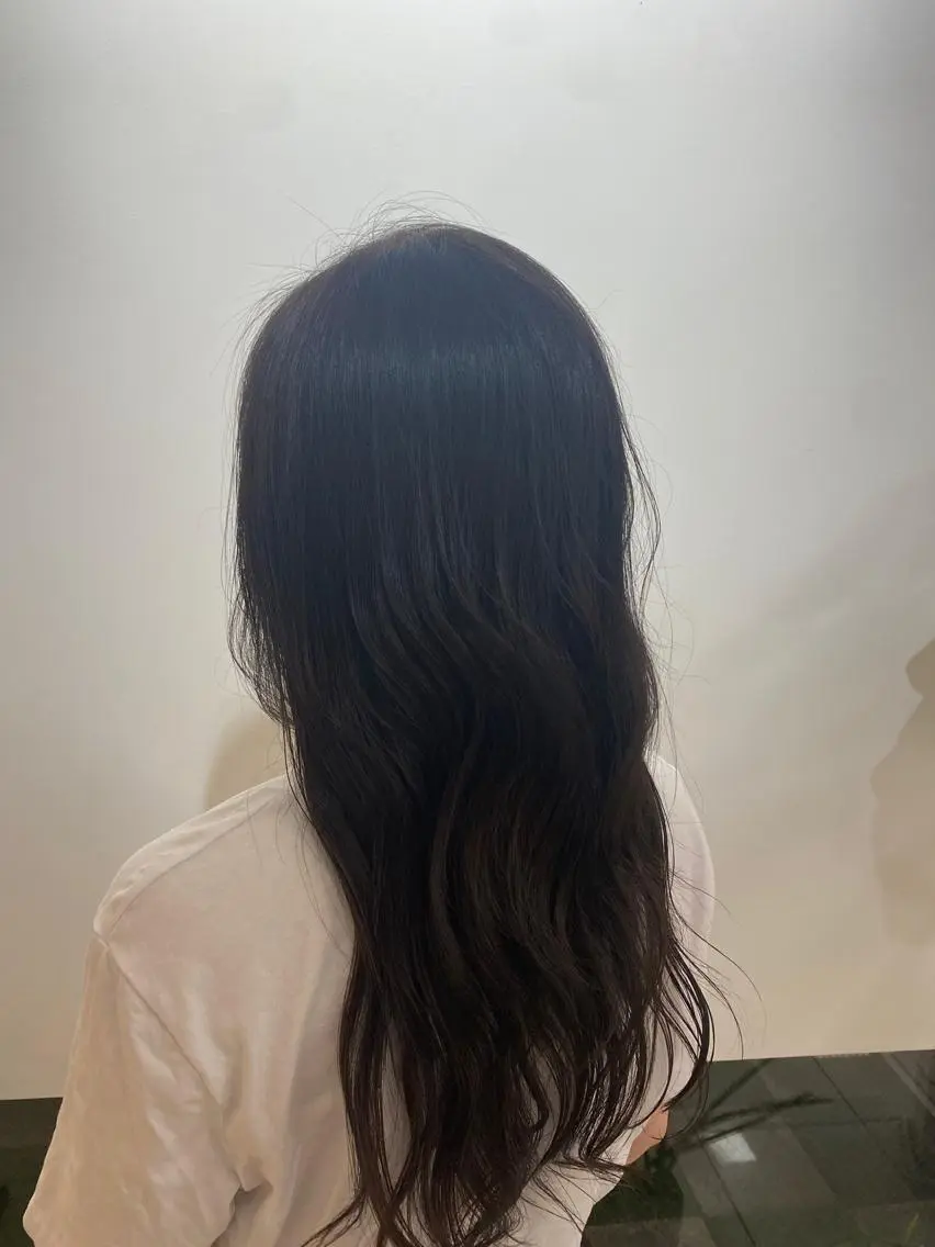 ロング カラー 透明感カラー グレージュ ヘアカラー 児玉 楓凜のヘアスタイル