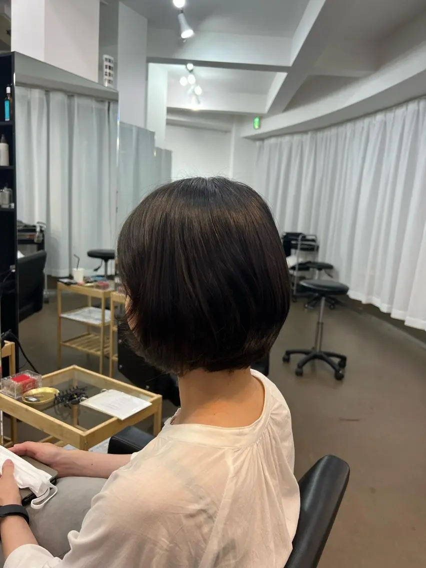 ショート カラー バレイヤージュ ブリーチ ケアブリーチ ダブルカラー ハイライトカラー 神戸ボブ✂️ ioe三宮/田 伸佳のヘアスタイル