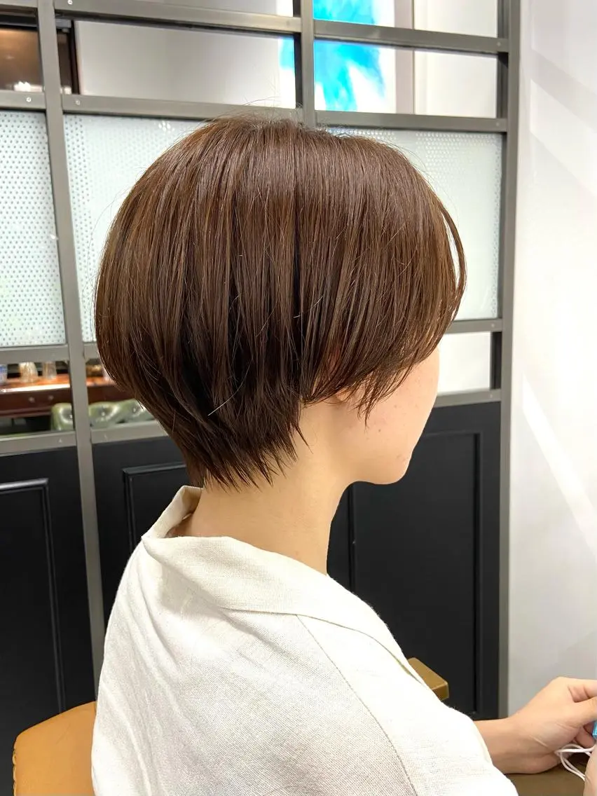 ショート カラー ベージュカラー オレンジ オレンジベージュ くびれヘア ショートヘア カット ヘアカラー トリートメント 二児のパパで店長な 戸田健治のヘアスタイル