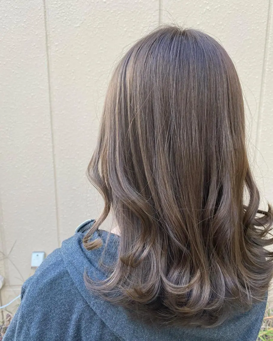 カラー パーマ ヘアアレンジ メンズ キッズ ネイル マツエク・マツパ メンズハイライト メンズインナーカラー アクアカラー ベージュカラー 透明感カラー Saffyハリウッド トリートメント◎のヘアスタイル