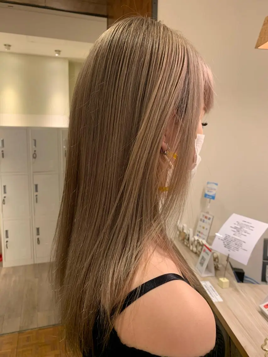 セミロング カラー ヘアアレンジ カット ヘアカラー トリートメント kei🤎ベージュ /透明感カラー/博多のヘアスタイル