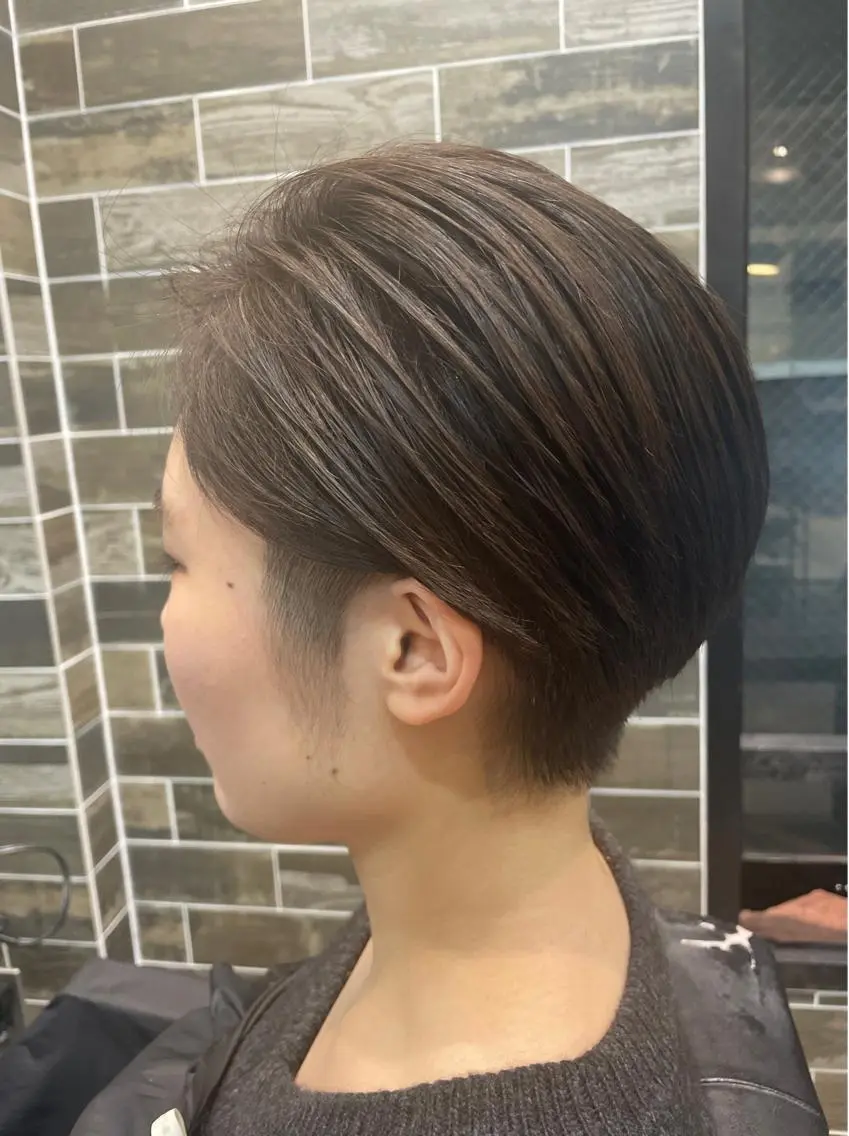 ショート ショートヘア 刈り上げ ブリーチなし透明感 タケザワミキのヘアスタイル