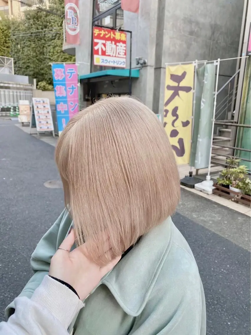 ショート カラー ヘアアレンジ アッシュ アッシュグレー アッシュグレージュ バレイヤージュ ミストバング 柔らかカラー/ 縮毛矯正YUTO🧋のヘアスタイル