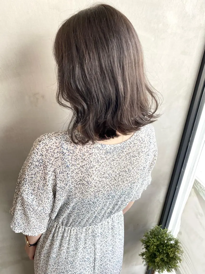 ミディアム カラー ヘアアレンジ ネイル マツエク・マツパ インナーカラー くびれヘア 外国人風カラー 学生 レイヤーカット カット ヘアカラー 夜23時まで予約🉑 reverieあきらのヘアスタイル