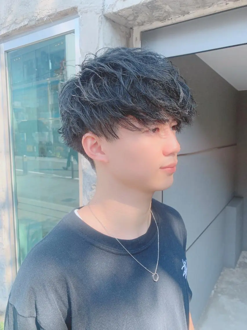 ショート カラー パーマ ヘアアレンジ メンズ カット ヘアカラー パーマ トリートメント メンズスタイル ly本厚木のヘアスタイル