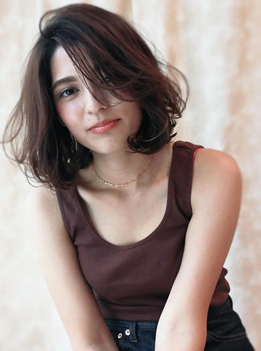 ミディアム ボブ 菅野 恵のヘアスタイル