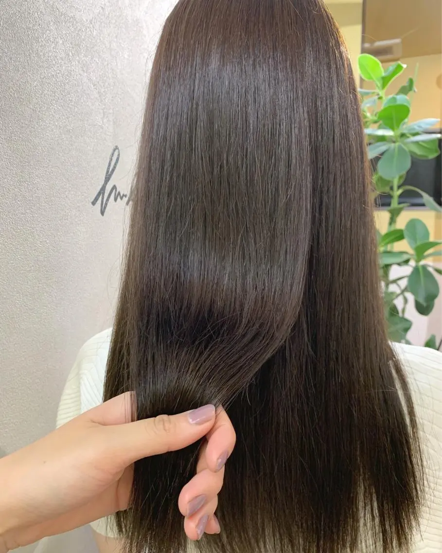 ロング カラー ベージュカラー シルバー シルバーベージュ hubhair レイヤー/透明感のヘアスタイル