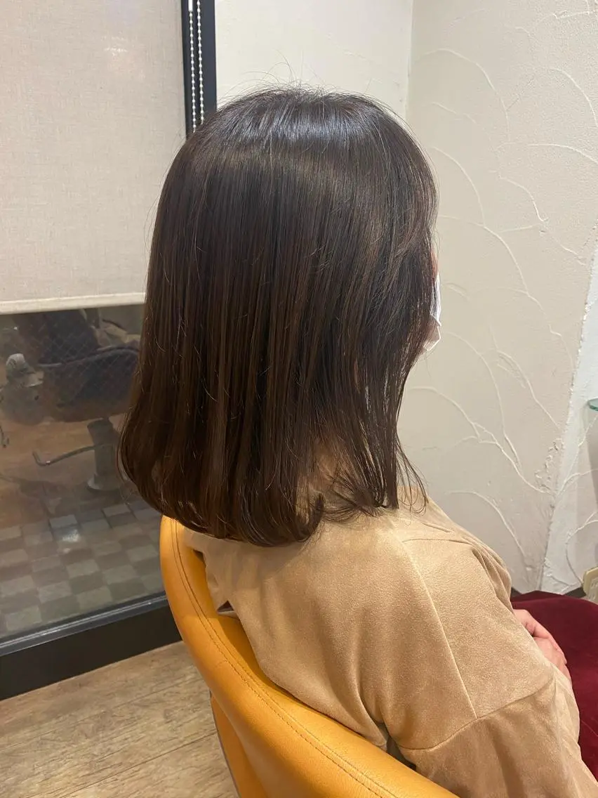 セミロング カラー ブラウンカラー ナチュラルブラウン サプリームヘア 飯田みち瑠のヘアスタイル