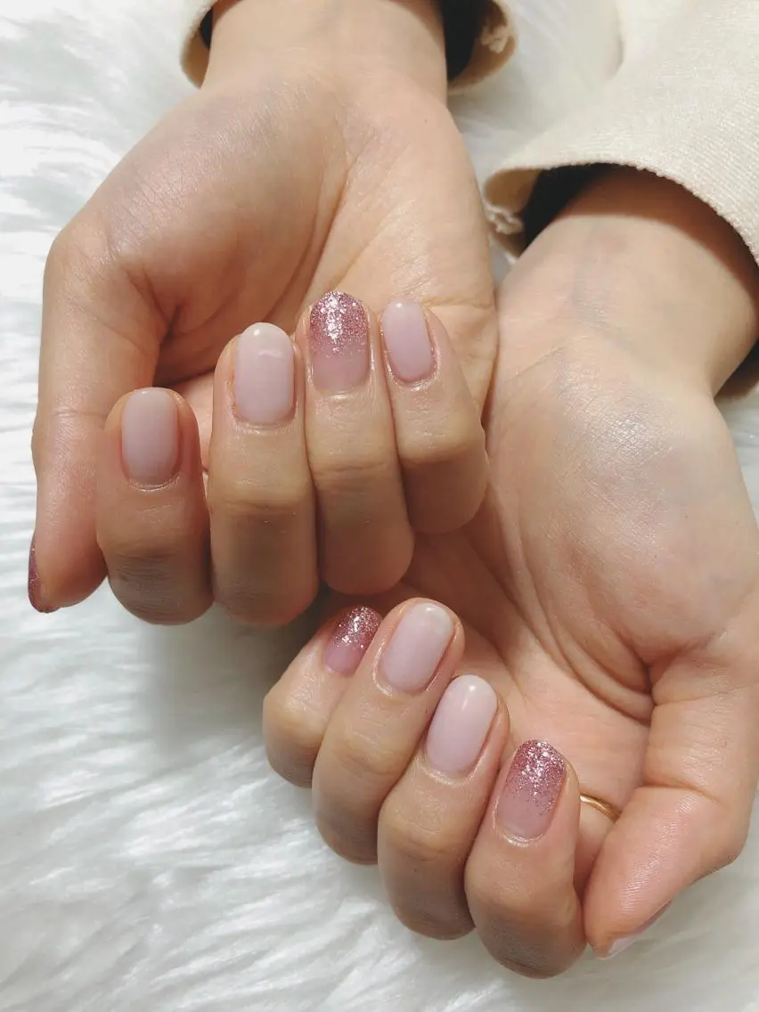 ネイル グラデーション ラメ(グリッター) ラメグラデーション ワンカラーネイル kiki nail &brow二子玉川のネイルデザイン