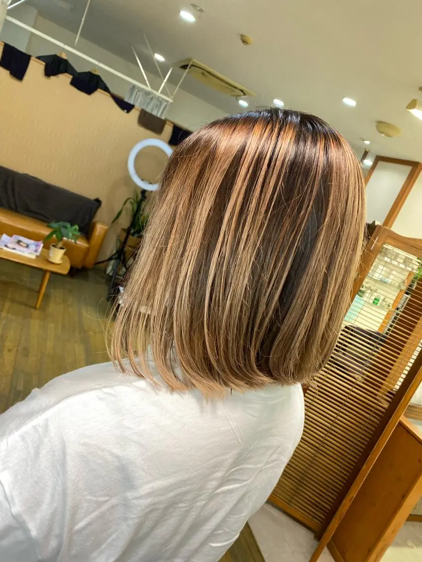 ショート カラー ブリーチカラー🫧 森　凪沙のヘアスタイル