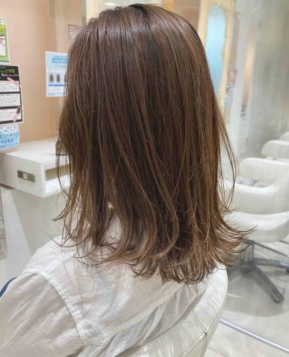 ミディアム カラー グレージュ 田中 あかねのヘアスタイル