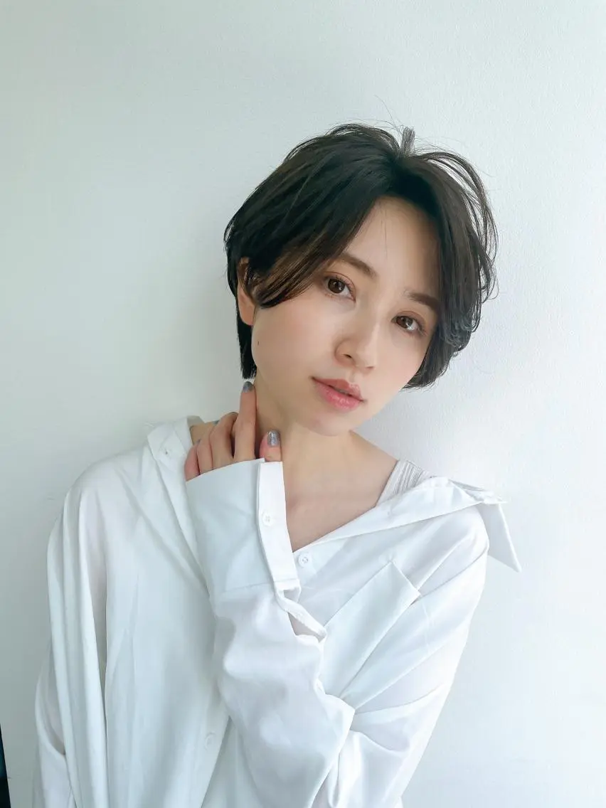 ショート ハンサムショート くせ毛 外国人風カラー ハイライト 髪質改善 土佐 優奈のヘアスタイル