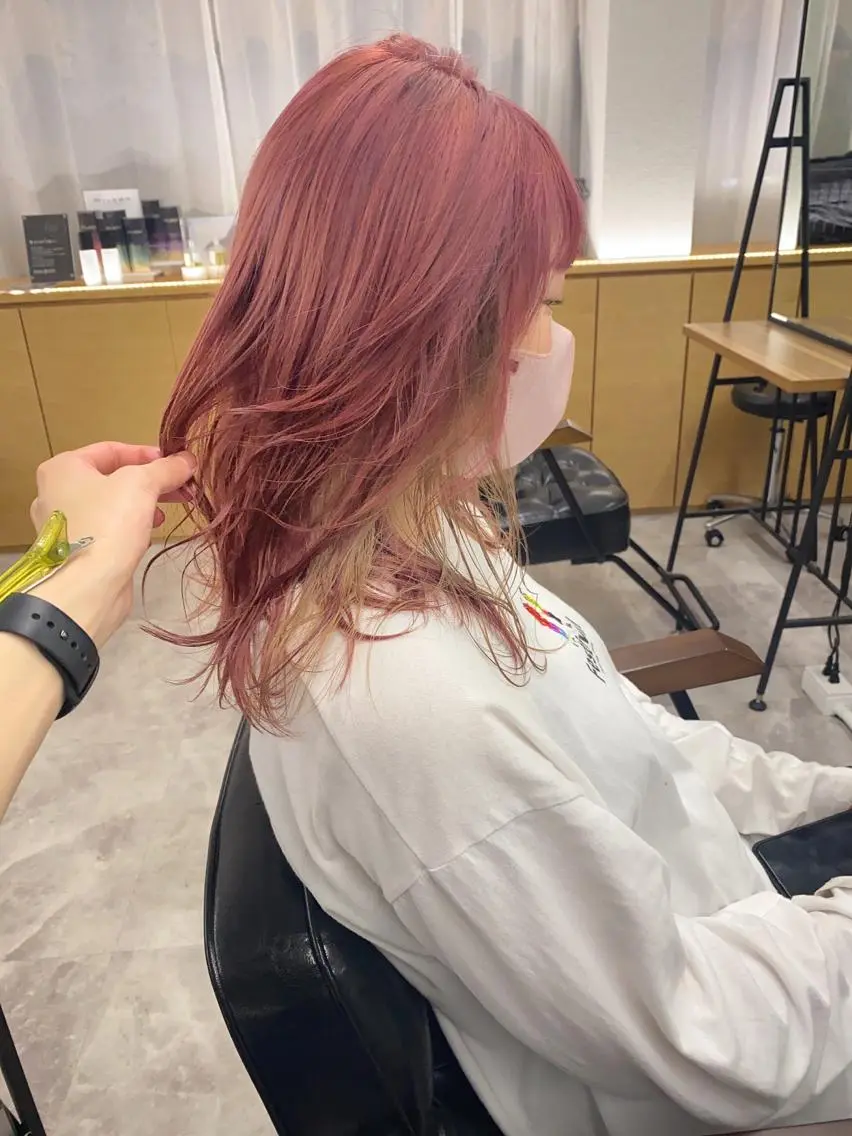 カラー ベージュカラー ブロンド ブロンドベージュ ピンクカラー ヘアカラー 山﨑 大暉【ダブルカラー】のヘアスタイル