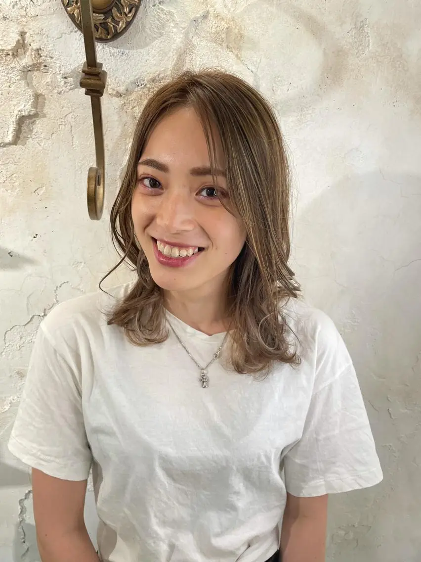 ミディアム カット ヘアカラー トリートメント マネージャー 山城洸希のヘアスタイル