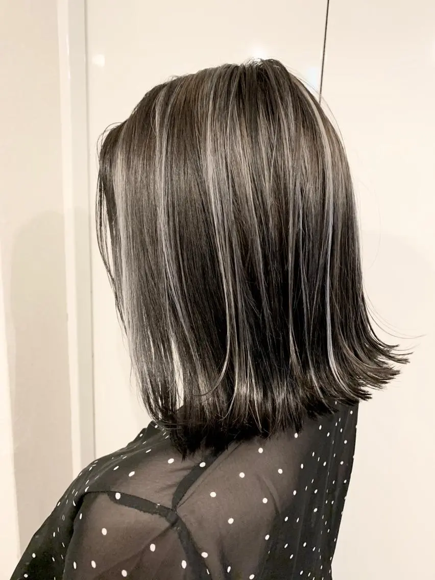 ミディアム 韓国レイヤーカット KOUKIのヘアスタイル