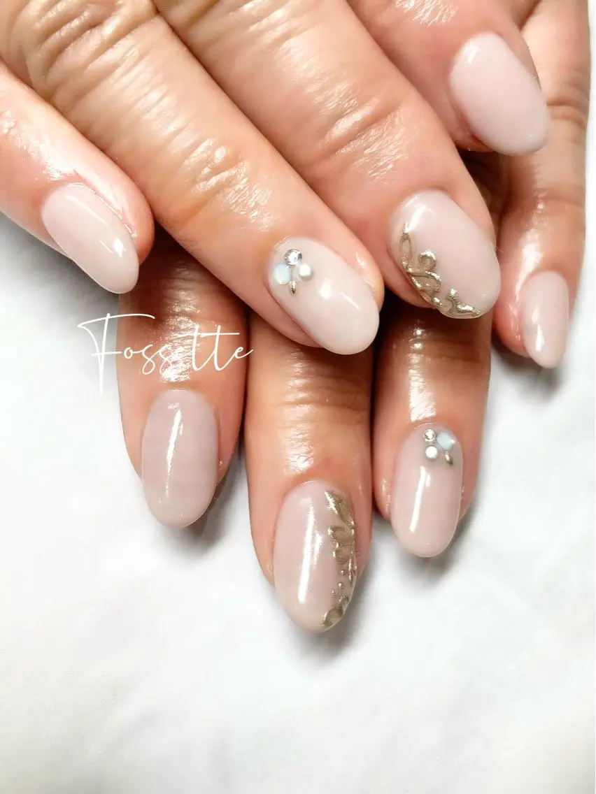 ネイル ミラーネイル オフィスネイル ワンカラーネイル ハンドネイル nailsalon Fossetteのネイルデザイン