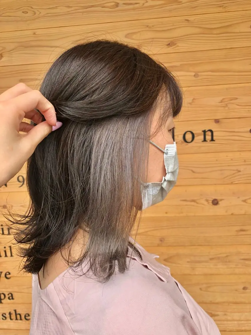 ミディアム カラー 舩坂 友賀のヘアスタイル