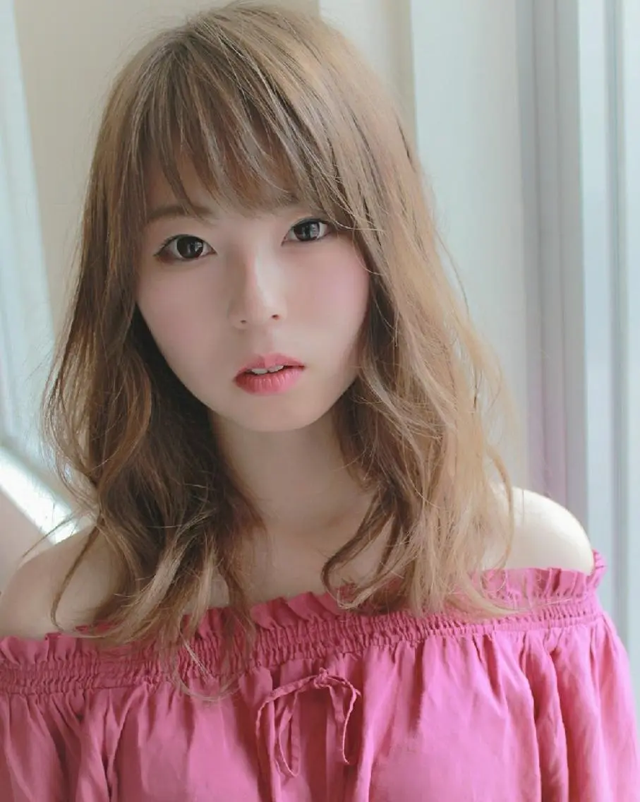 セミロング カラー パーマ 伊藤 功士のヘアスタイル