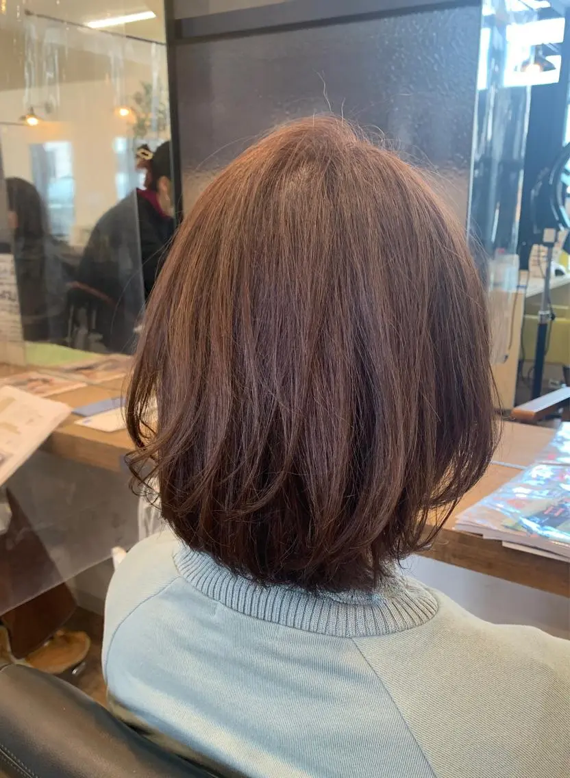 ミディアム 高橋 春菜のヘアスタイル