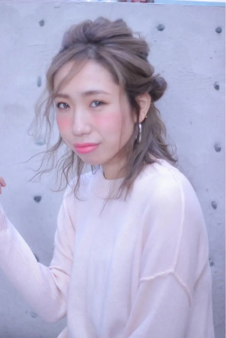 ミディアム ヘアアレンジ ハーフアップ 及川 光のヘアスタイル