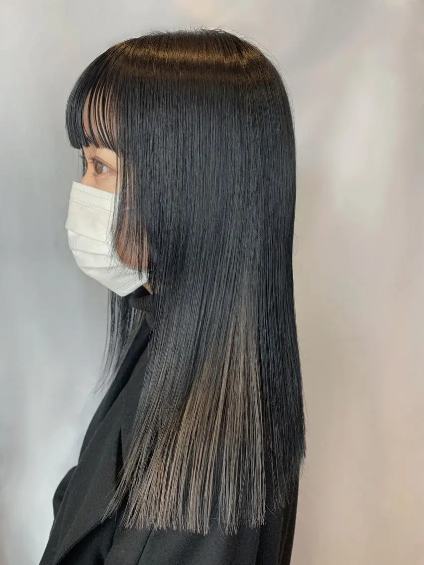 ロング カラー イヤリングカラー デザインカット カット トリートメント カトウ ユウカのヘアスタイル