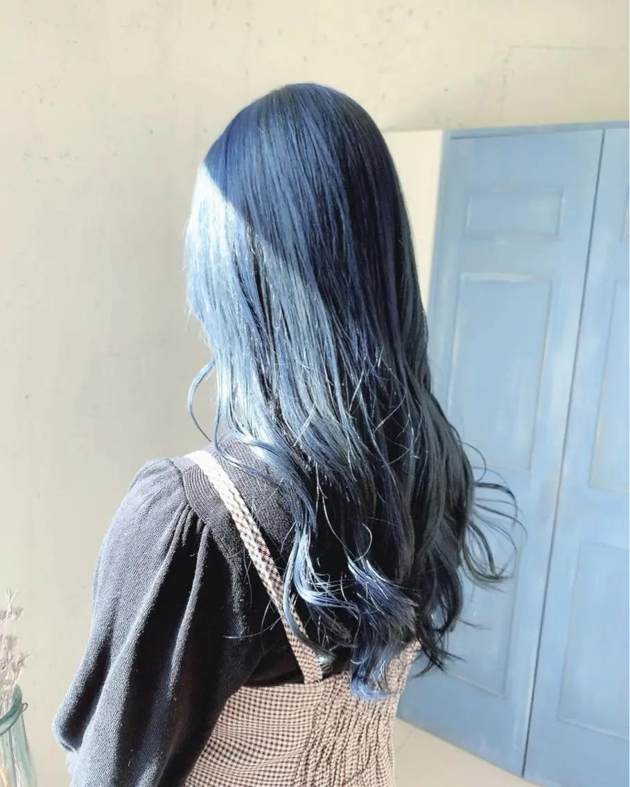 ロング カラー 透明感ハイトーン🦄 キラ🌈のヘアスタイル