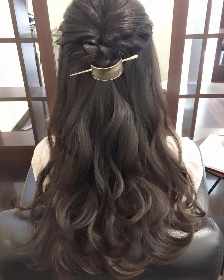 ロング ヘアアレンジ ハーフアップ 沢田 瞳のヘアスタイル