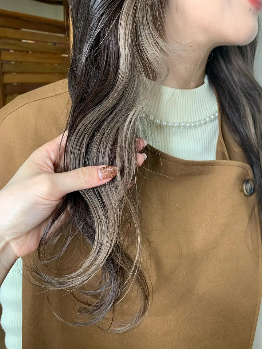 カラー 塚本 悠里のヘアスタイル