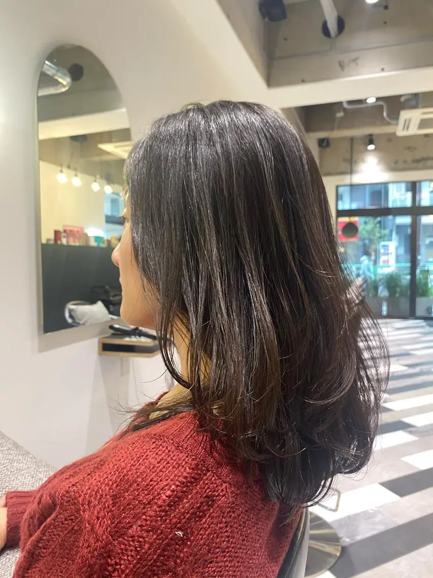 セミロング ✨あなたのお悩み解消 美容師✨TOMOKAのヘアスタイル
