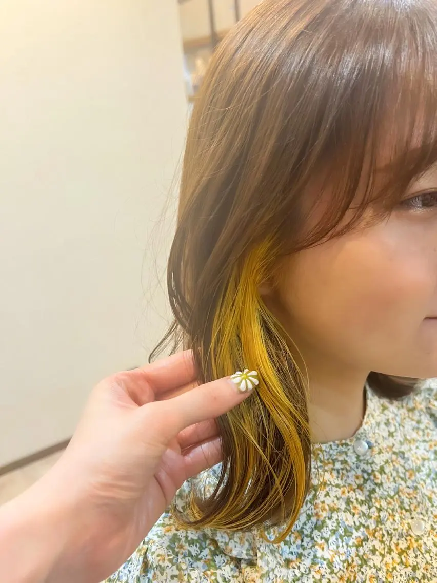 セミロング カラー インナーカラー ヘアカラー 工藤 梨花のヘアスタイル
