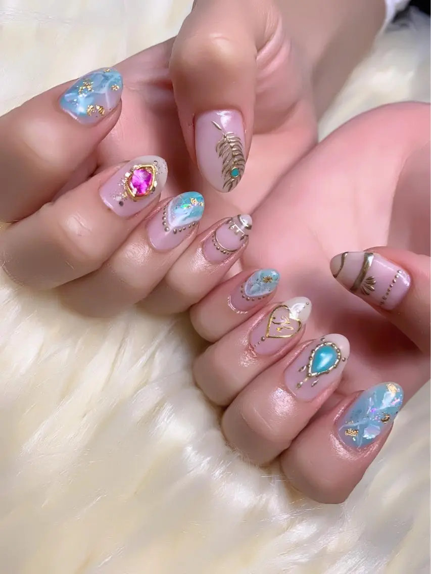 ネイル 菅野 愛花のネイルデザイン