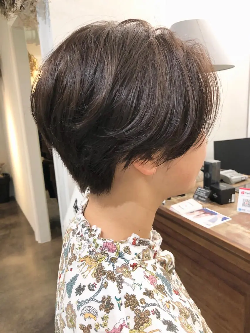 ショート カラー ハンサムショート アッシュ ショートヘア 千葉 郁也のヘアスタイル