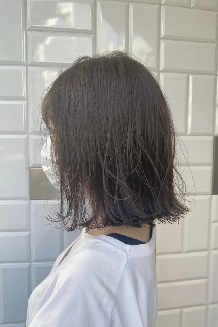 ミディアム カラー 切りっぱなしボブ ベージュカラー 透明感カラー ボブ 横川 みづきのヘアスタイル