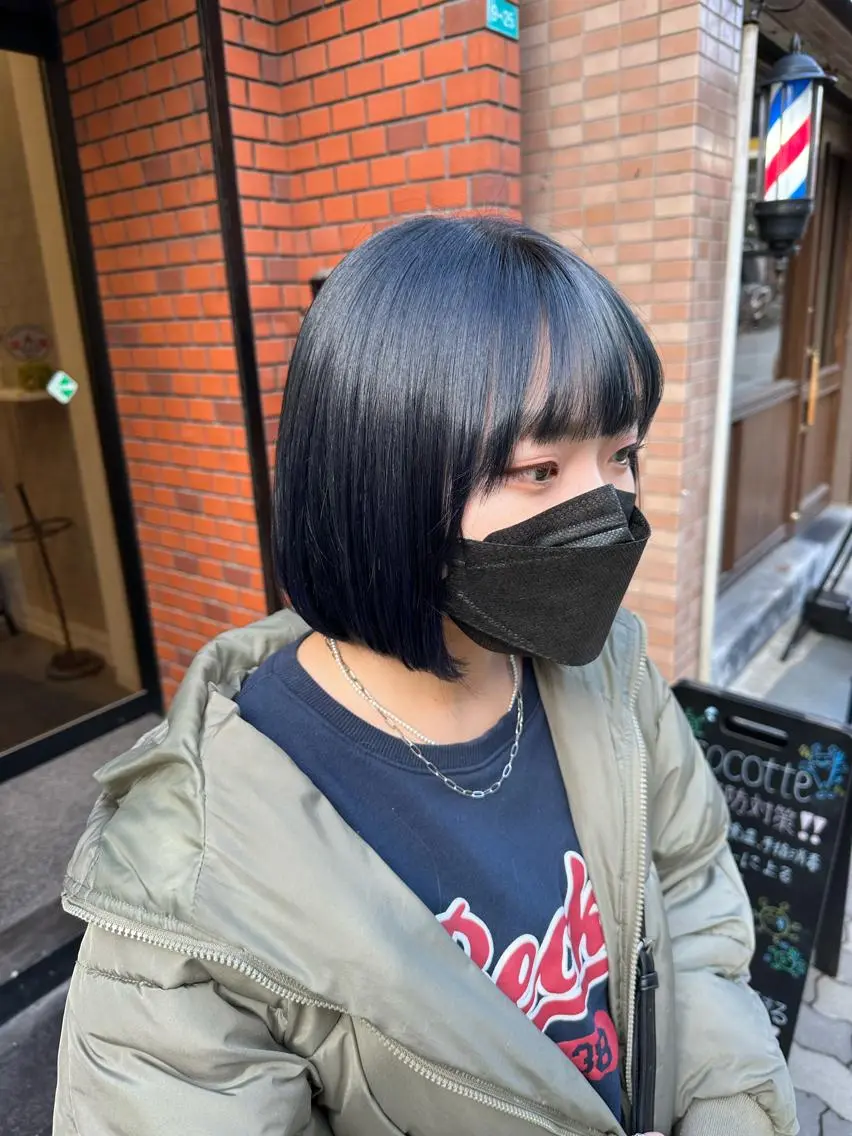 ミディアム カラー ブリーチ 透明感カラー ダークグレー カット ヘアカラー トリートメント 艶髪レイヤー上田 紗也🇰🇷💗のヘアスタイル