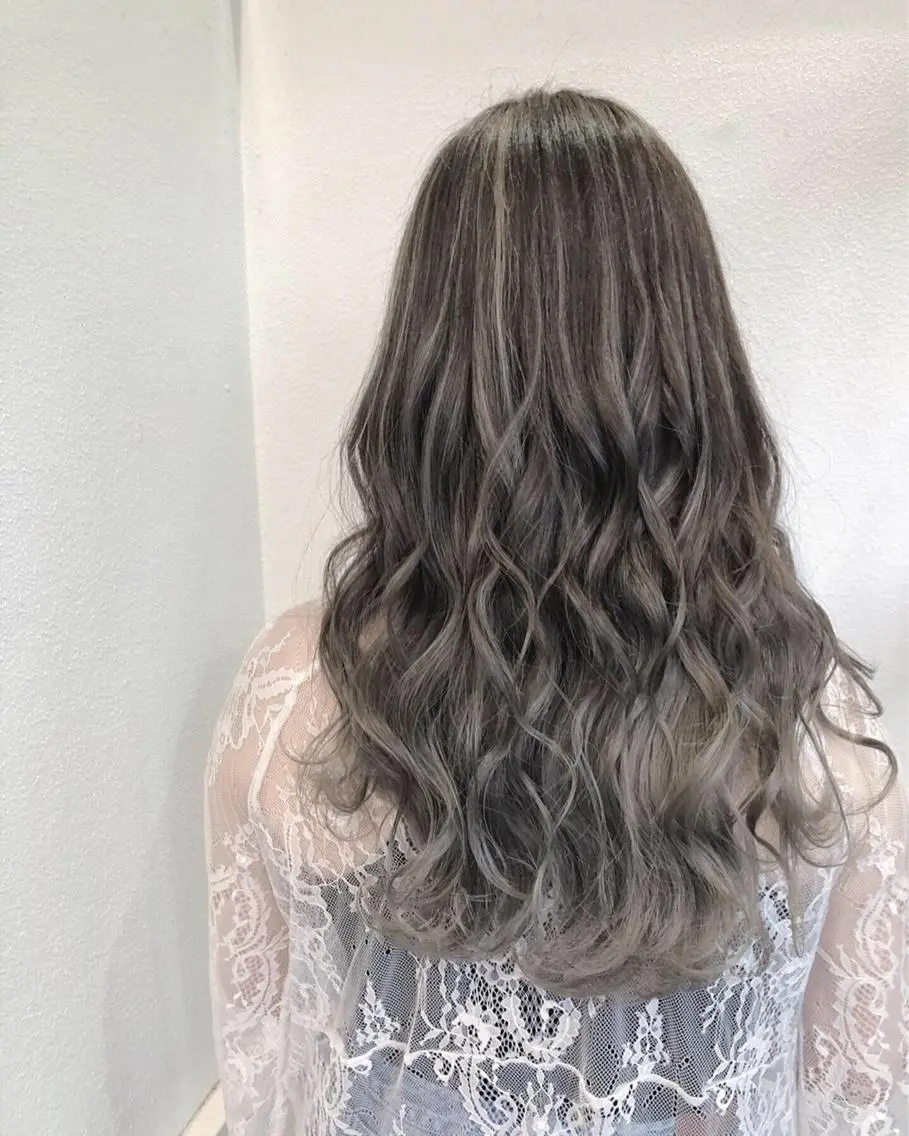 セミロング カラー ヘアアレンジ バレイヤージュ レイヤーカット ヘアカラー トリートメント GiseL天神カラー 髪質改善/ブリーチのヘアスタイル