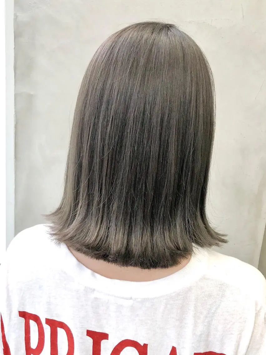 カラー グレージュ ショート・ボブ 徳竹淳一のヘアスタイル