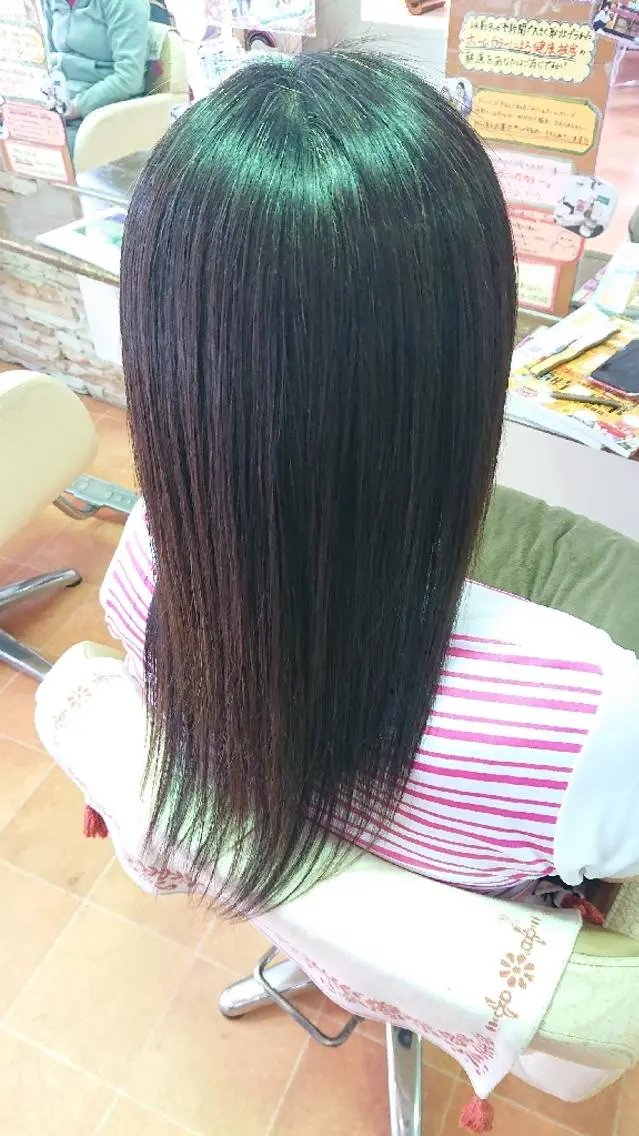 セミロング パーマ 縮毛矯正 ストレートパーマ 山口 彩海のヘアスタイル