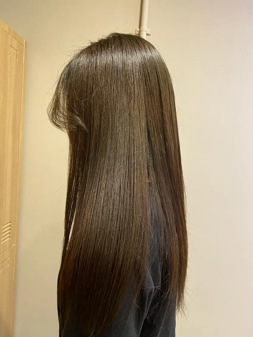 カラー グレージュ ☪️ブリーチ特化施術 /レイヤー🪽aiのヘアスタイル