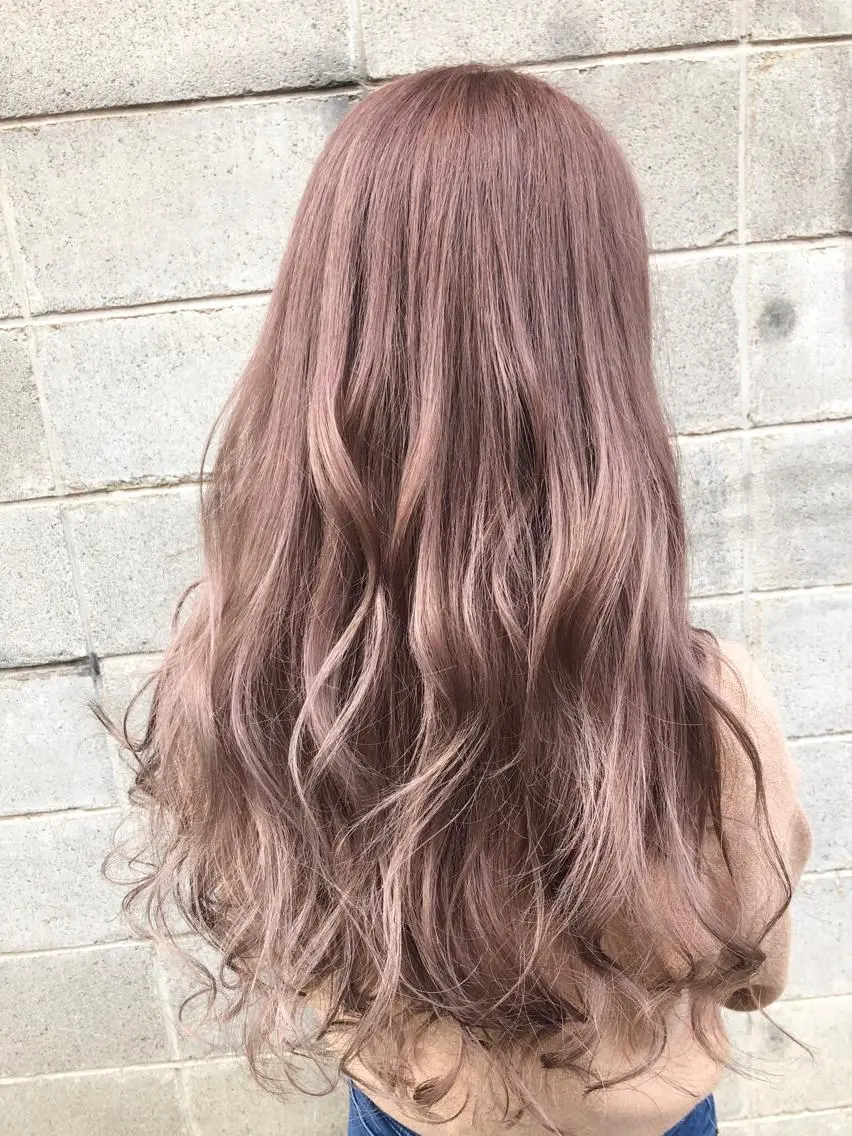 カラー 最高級エクステ /羽エクステ白石宇由のヘアスタイル