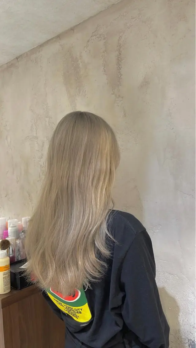 ロング ヘアカラー 茨木市駅徒歩5分 小林龍之介のヘアスタイル