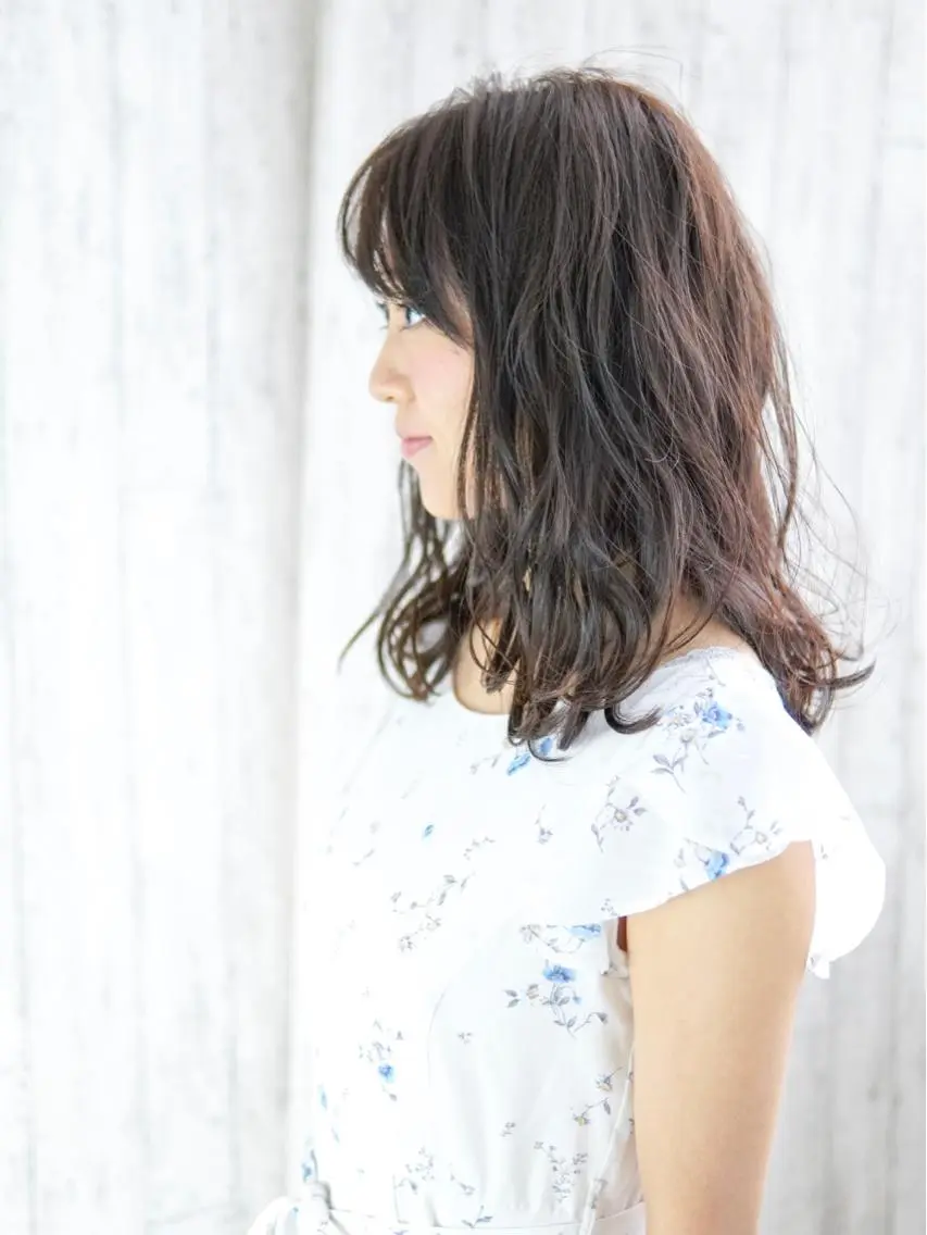 セミロング カラー パーマ ヘアアレンジ キッズ ネイル マツエク・マツパ ロングネイル 永野 良一のヘアスタイル
