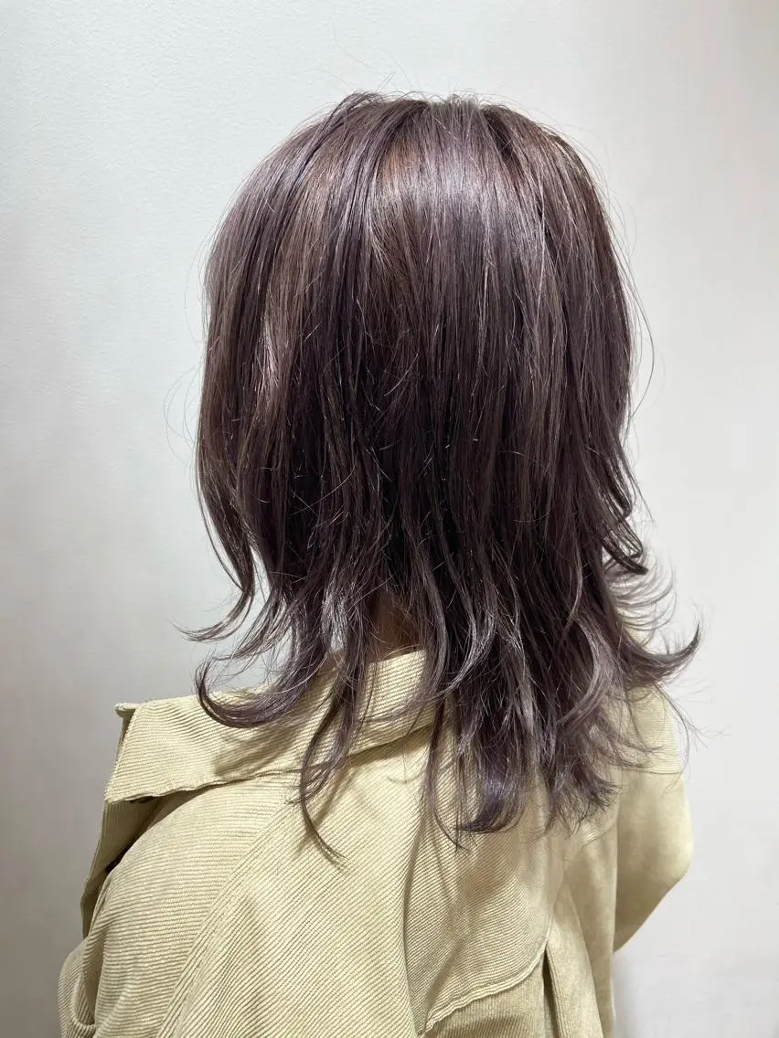 ミディアム カラー ヘアカラー 🐺ウルフ/レイヤー 似合わせ‎🤍沙羅のヘアスタイル