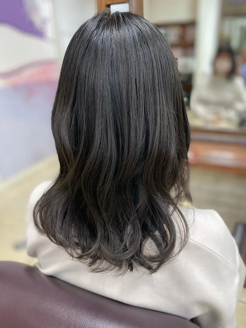 セミロング レイヤーカット HIRAGA MIKIのヘアスタイル