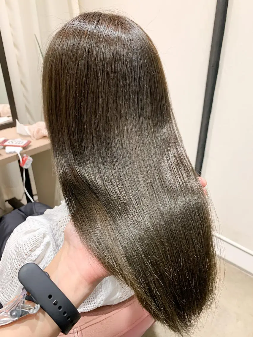 セミロング カット ヘアカラー トリートメント 🍀ケアブリーチ カラー🍀坂井のヘアスタイル