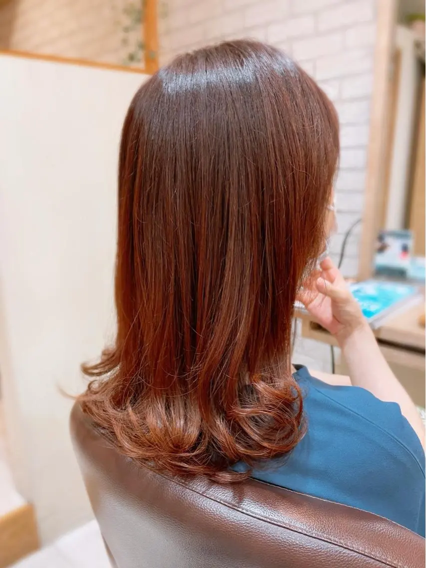 セミロング カラー パーマ セミロングパーマ オレンジ デジタルパーマ 清水 有実子のヘアスタイル